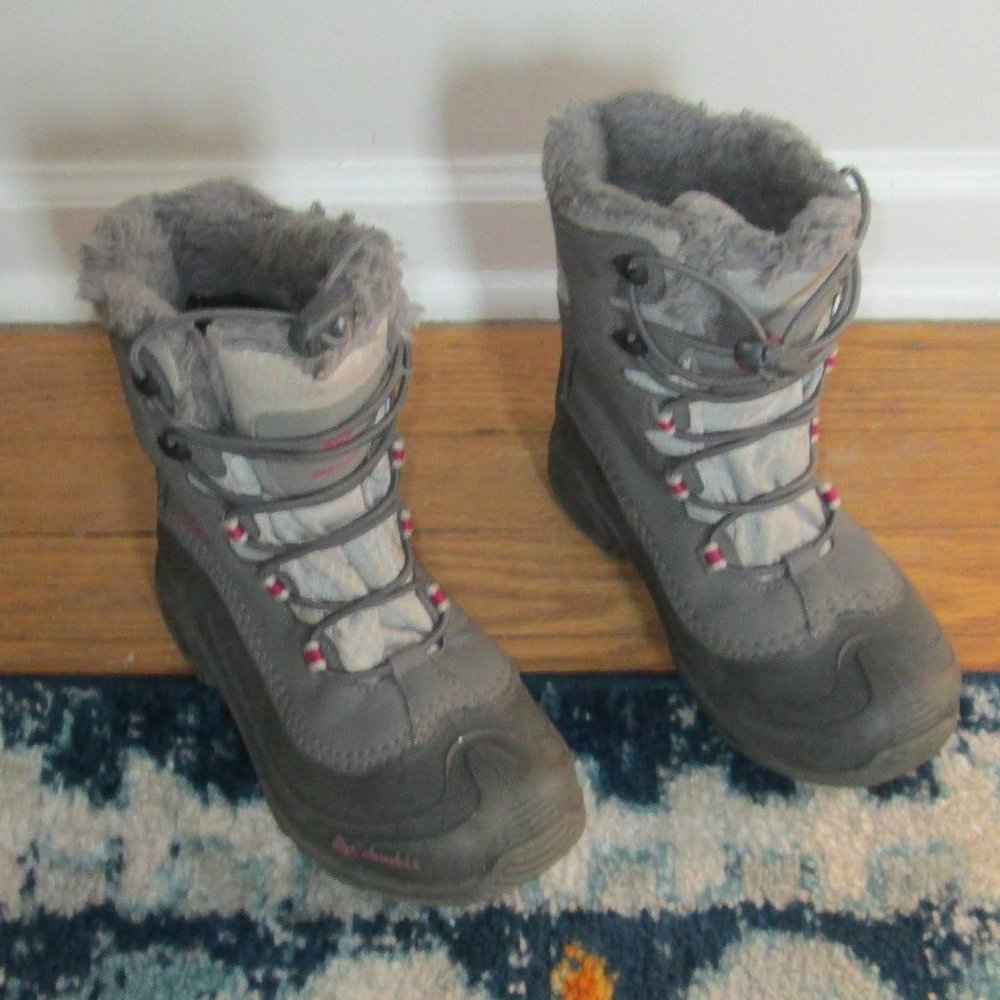 COLUMBIA Gray with Pink Accents Waterproof Insulated Winter Snow Boots size 3